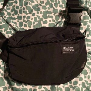 lululemon belt bag